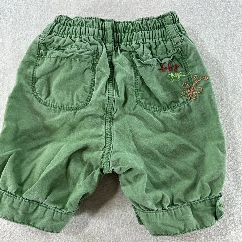 Baby GAP Green Kids Shorts with Pink Butterfly Embroidery Sz Infant up to 3 mo